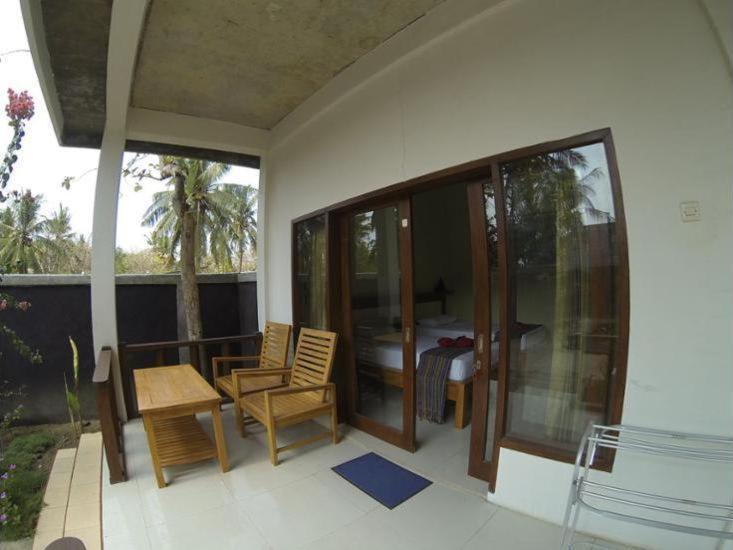 Indigenous Bungalow Gili Trawangan Exterior photo